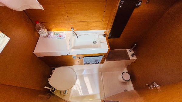 2013 JEANNEAU SUN ODYSSEY 469