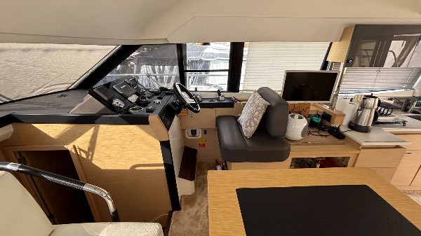 2015 PRESTIGE 420 FLY