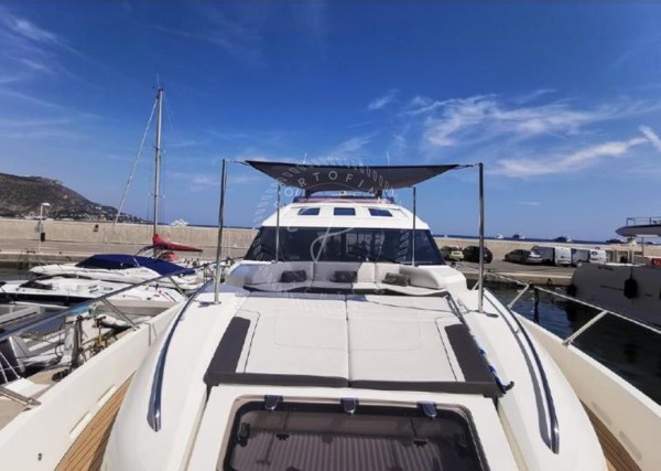 2015 PRINCESS 72S
