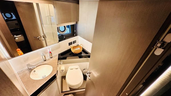 2019 AZIMUT S7