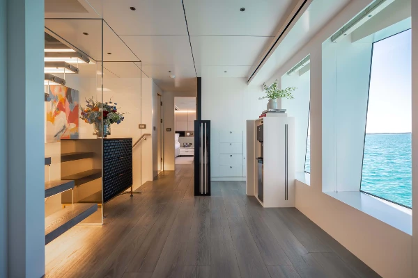 2022 MOTOR YACHT 37M