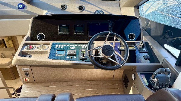 2018 SUNSEEKER MANHATTAN 52