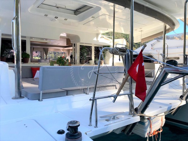 2011 LAGOON 450