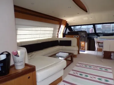 2009 FERRETTI YACHTS 630