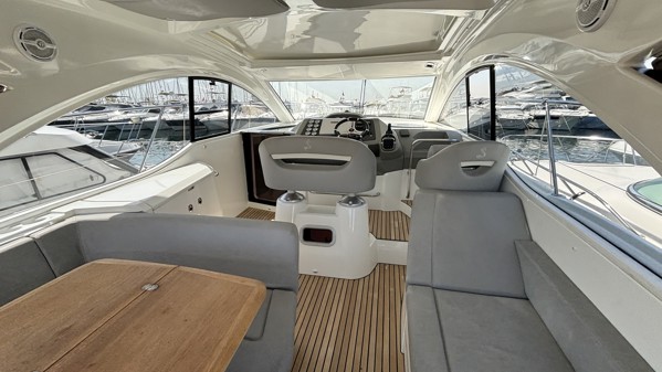 2014 BENETEAU GT 38