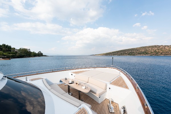 2009/2022 MOTOR YACHT 35M 