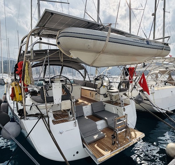 2018 JEANNEAU 54