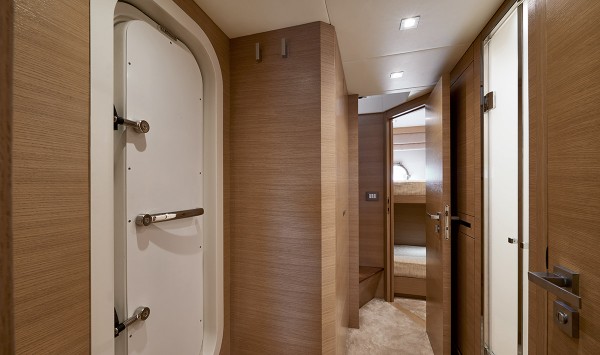 2019 MONTE CARLO YACHT 80