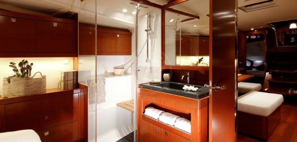 2015 BENETEAU OCEANIS 48