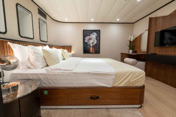 2024 MOTOR SAILOR 50 M