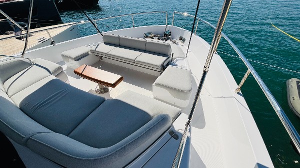 2025 AZIMUT MAGELLANO 60