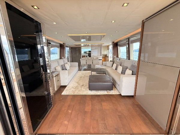 2020 MONTE CARLO YACHTS MCY 80