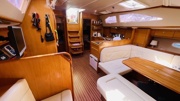 2008 BAVARIA VISION 50