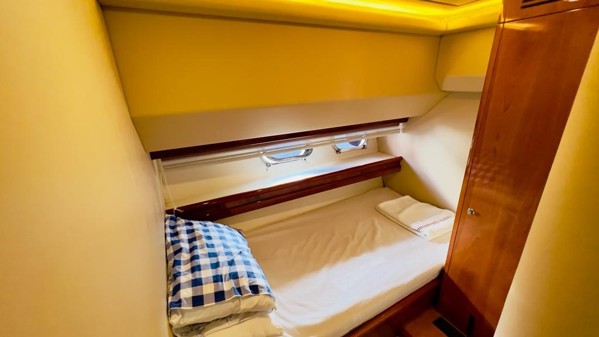 2002 FERRETTI 680 