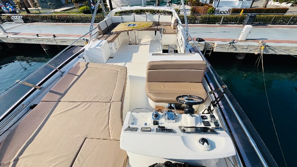 2013 PRESTIGE 500 FLY