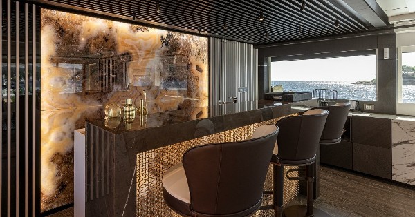 2024 MOTOR YACHT 37 M